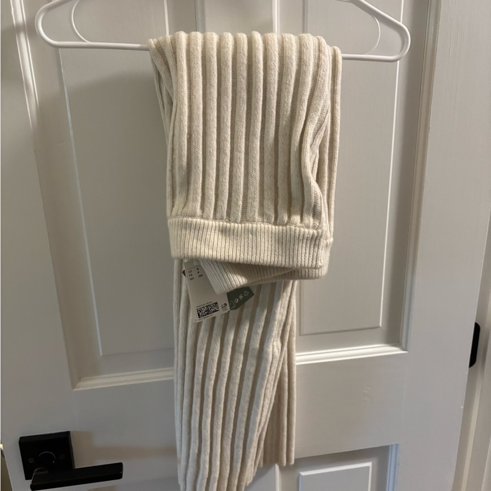 Cream Ribbed Knit Skirt (H&M) - Picture 2 of 2
